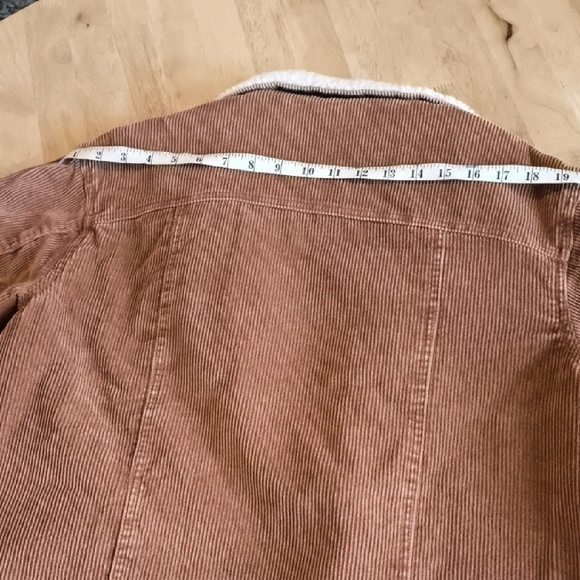 Urban Outfitters Tan Corduroy Jacket with White Sherpa Collar - Picture 8 of 16